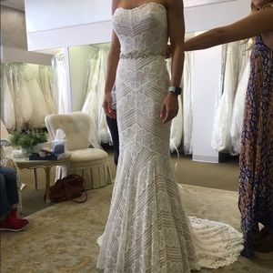 Wedding gown
